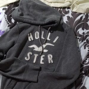 Gray Hollister sweatshirt